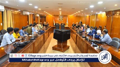 محافظ أسيوط ورئيس جهاز تنمية المشروعات يعقدان مؤتمرًا مع الصحفيين والمراسلين بالمحافظة 