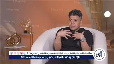 تعهدت أمام ربنا بتوصيله للمسجد يوميًا.. رجل كفيف غير حياة عمر كمال 