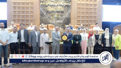 محافظ أسيوط يكرم جمعية الجيل المنتج لإنشاء مسجد ومجمع الرضا والنور الخيري بأسيوط الجديدة