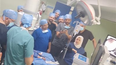 إنجاز طبي ببنها: جراحو الأطفال ينقذون طفلة ابتلعت دبوسًا واستقر في مريئها لستة أشهر
