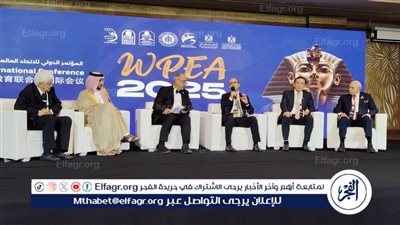 رئيس جامعة أسيوط يشارك في جلسة حوارية حول دور المؤسسات الأكاديمية والمهنية في تطوير منظومة الرياضة 