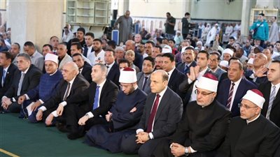 وزير الأوقاف يؤدي صلاة الجمعة بمسجد إبراهيم الدسوقي في كفر الشيخ