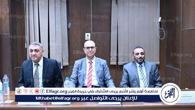 رئيس جامعة أسيوط يناقش رسالة دكتوراه بقسم جراحة القلب والصدر بكلية الطب 