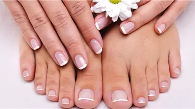 العناية بالأظافر في فصل الشتاء: خطوات تحافظ على قوتها ولمعانها رغم برودة الطقس