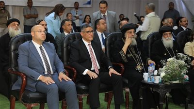 البابا تواضروس ومحافظ الجيزة يفتتحان عددًا من المشروعات الخدمية والاجتماعية بمدينة 6 أكتوبر
