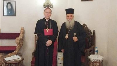 السفير البابوي بمصر يزور رئيس أساقفة سيناء الجديد