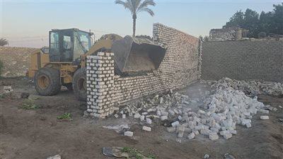 تنفيذ 16 حالة إزالة لمخالفات بناء وتعديات على الأراضي الزراعية وأملاك الدولة بالجيزة