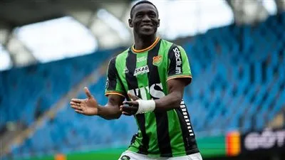 جايس السويدي يخفض مطالبه المالية لرحيل ديباتي إلى 2 مليون دولار بعد اهتمام الأهلي