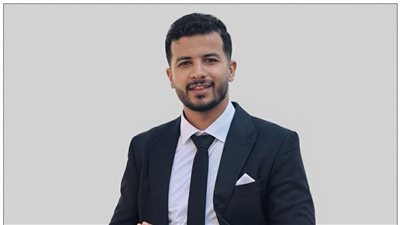 السبب الحقيقي وراء آلام الظهر رغم عدم بذل مجهود.. طبيبك يجيب؟!