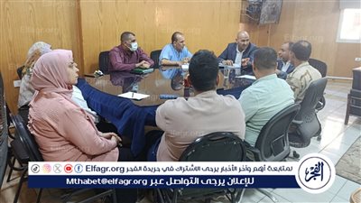 سكرتير عام قنا يتابع سير العمل بالمركز التكنولوجي وملف التصالح في مخالفات البناء