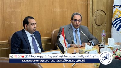 محافظ قنا يبحث مع اللجنة التنفيذية للمشروعات 