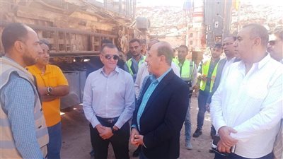  جولة موسعة لمتابعة معدلات تنفيذ مشروعات الطرق والمحاور الحيوية في أسوان