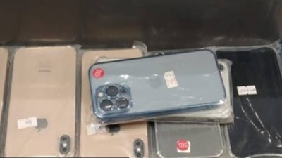 إحباط تهريب 36 هاتفًا محمولًا بمطار الإسكندرية بقيمة تتجاوز 667 ألف جنيه