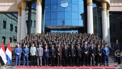  أكاديمية الشرطة تنظم دورة تدريبية للطالبات للتدريب على فحص وثائق السفر