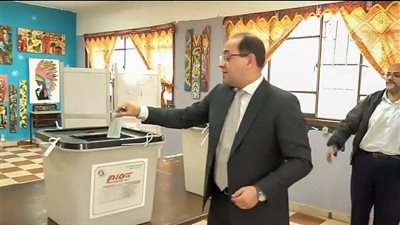 أحمد كجوك يدلي بصوته في انتخابات مجلس النواب 2025