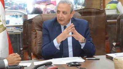 محافظ الغربية يقود غرفة العمليات الرئيسية لمتابعة الانتخابات منذ الدقائق الأولى