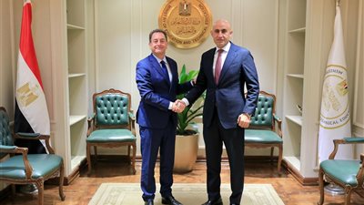 عبداللطيف يستقبل السفير الفرنسي بالقاهرة لبحث سبل تعزيز التعاون في مجال تطوير التعليم الفني 