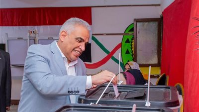 رئيس جامعة طنطا يدلي بصوته ويدعو جميع منسوبي الجامعة للمشاركة الايجابية في الاستحقاق الانتخابي