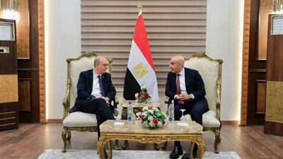 عبداللطيف يستقبل نظيره الإيطالي بمطار القاهرة تمهيدًا لإطلاق أكبر شراكة تعليمية في مجال التعليم الفني غدا تضم 89 مدرسة تكنولوجيا تطبيقية