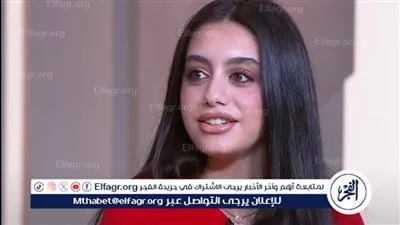 ياسمينا العبد تدخل في نوبة بكاء على الهواء بسبب والدها.. فما القصة؟