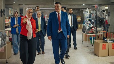نيابة عن مايا مرسي.. الوكيل الدائم لوزارة التضامن يشهد افتتاح التوسعات الجديدة في العمليات التشغيلية لبنك الكساء المصري