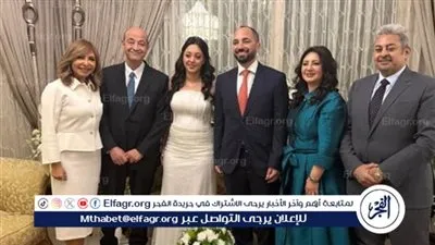 عمرو أديب ولميس الحديدي يحتفلان بقراءة الفاتحة لنجلهما وسط حضور الأهل والأصدقاء