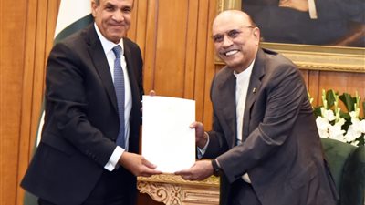 عاجل| وزير الخارجية يسلم رسالة خطية من الرئيس السيسي إلى نظيره الباكستاني