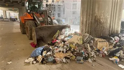 محافظة الجيزة تنفّذ حملات نظافة لرفع المخلفات أسفل محور عمرو بن العاص بمنطقة فيصل ورفع للفريزة والنباشين