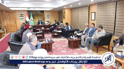 محافظ الفيوم يتابع معدلات الأداء بملف المتغيرات المكانية ويُشدد على تسريع وتيرة العمل