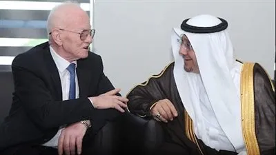 نائب وزير الصناعة السعودى يزور مصنع 