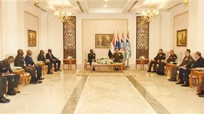 وزير الدفاع والإنتاج الحربى ورئيس أركان حرب القوات المسلحة يعقدان عدد من اللقاءات الثنائية مع قادة الوفود العسكرية