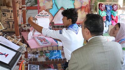 طلاب جامعة الإسكندرية يزورون المعرض الدولي الرابع للصناعات الدفاعية 