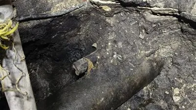 كسر مفاجئ بخط مياه قطر 1000 مم أمام مستشفى أم المصريين بالجيزة