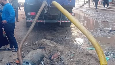 حي غرب شبرا الخيمة يعالج كسر خط المياه ويعد بتطوير الشبكات