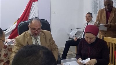 فرز الأصوات الانتخابية بدائرة رمل في الإسكندرية