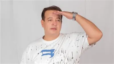 طارق عبد الحليم يفضح مطربي الشعبي بأغنية 