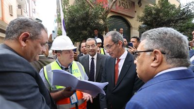 وزير الاتصالات يتابع أعمال تنفيذ مشروع إحلال الشبكة النحاسية بالألياف الضوئية المنصورة 