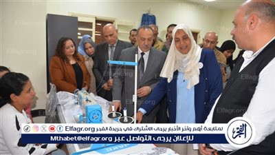 محافظ أسيوط يفتتح مشغل خياطة جديد بقرية بني رافع بمنفلوط 