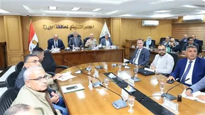 محافظ الجيزة يعقد مؤتمرًا تنسيقيًا موسعًا استعدادًا للتدريب العملي المشترك لمجابهة الأزمات والكوارث