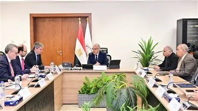 الري تطوير عملية توزيع المياه والتوسع فى تطبيق ممارسات الإدارة الحديثة للمياه