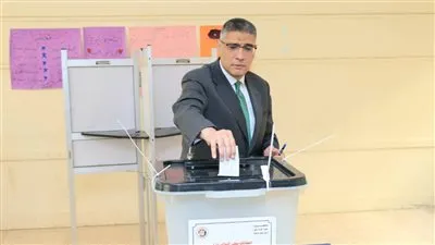 محافظ الجيزة يُدلي بصوته في انتخابات مجلس النواب 2025 بأكتوبر