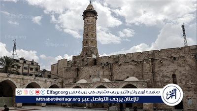 انهيار أحد أبواب المسجد العمري الكبير في مدينة غزة بفعل الأمطار