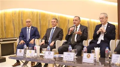 الجمارك: نستهدف تبسيط الإجراءات وتخفيف الأعباء عن مجتمع الأعمال لتحفيز الاستثمار