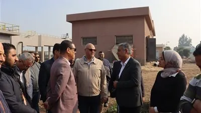 محافظ القليوبية يتابع توسعات محطة صرف صحي كفر مويس