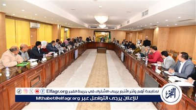 محافظ الفيوم يناقش مقترح الخطة الاستثمارية للعام المالي 2026/2027 بمختلف المراكز