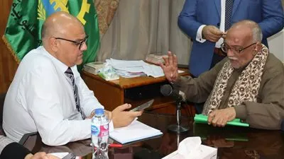 محافظ القليوبية يستجيب لمطالب المواطنين خلال اللقاء الجماهيري الأسبوعي بشبرا الخيمة