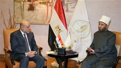 وزير الأوقاف يلتقي قاضي قضاة فلسطين على هامش مؤتمر الإفتاء الدولي