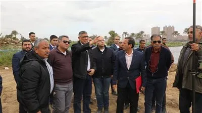 محافظ الجيزة يتفقد الأعمال الجارية بممشى 