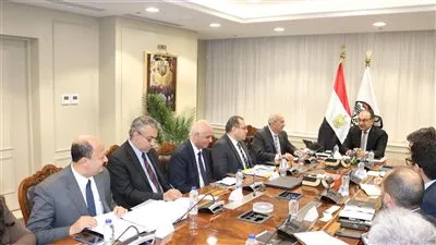 وزير قطاع الأعمال يستقبل وفدا رفيع المستوى من مجموعة البنك الدولي لبحث تعزيز التعاون المشترك