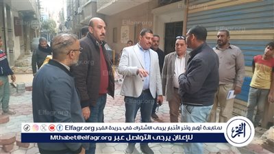 محافظ أسيوط يتابع أعمال تركيب بلاط الإنترلوك بشوارع وحارات مدينة القوصية